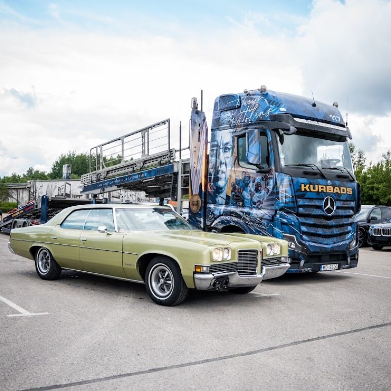 Pontiac Catalina – pilna izmēra klasika ar 7,5 litru V8