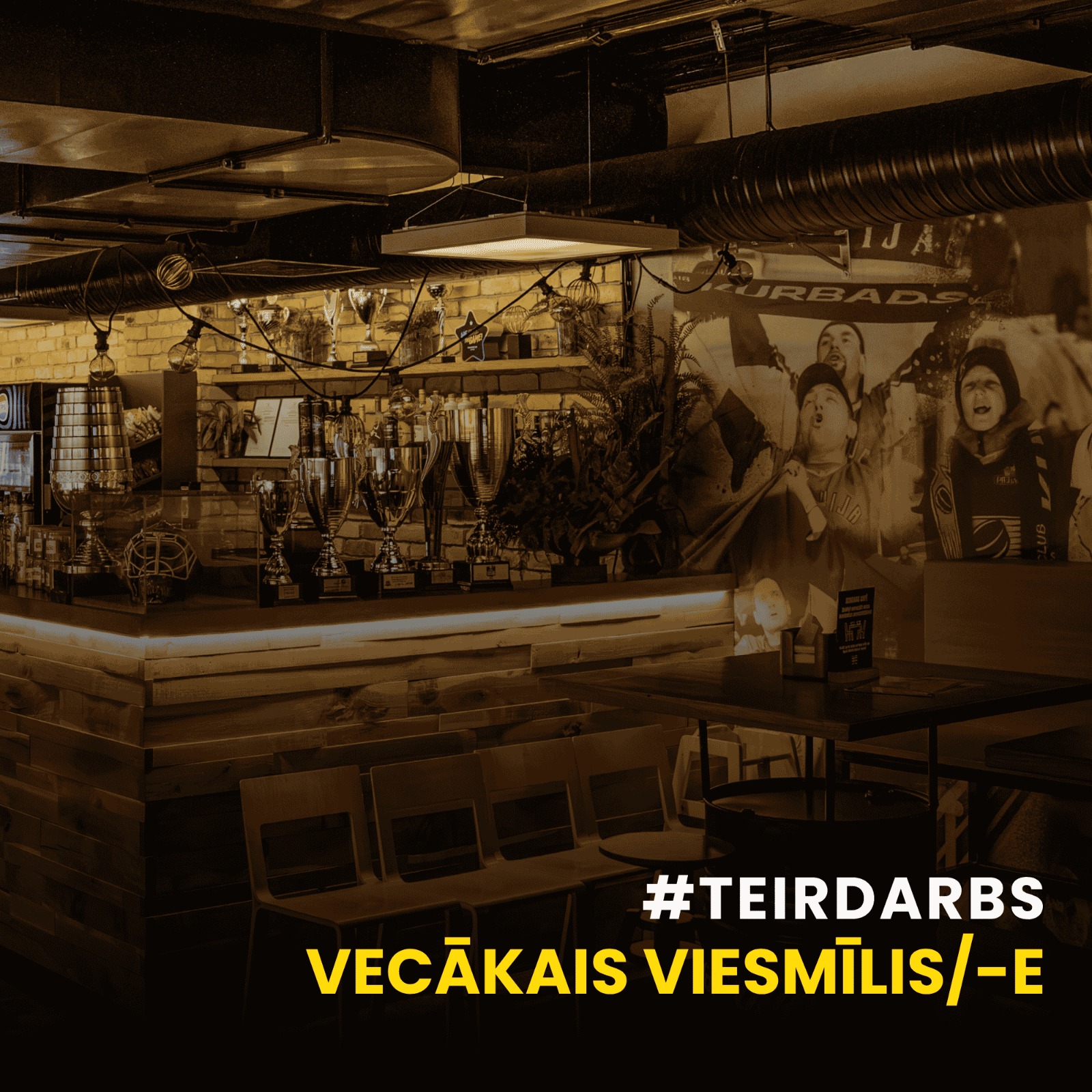 Vecākais viesmīlis /-e