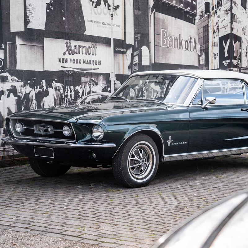 Kā Ford Mustang kļuva par īstu muskuļauto